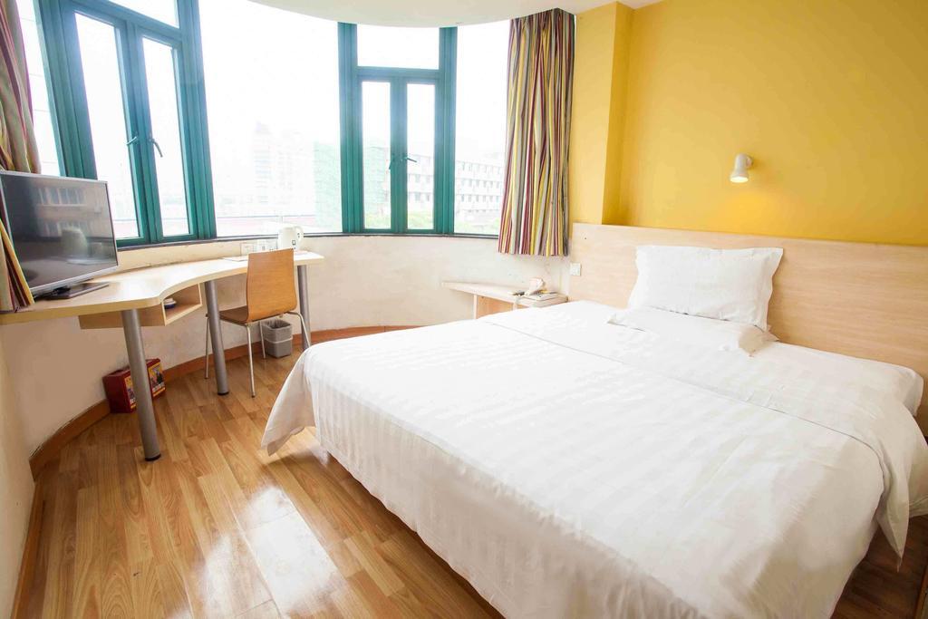 7Days Inn Taizhou Nantong Road Zhongjia Room photo